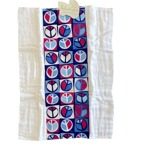 NWT Pair of Infantissima Baby Burp Cloths with Cute Design - Picture 4 of 4